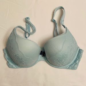 Victoria’s Secret 34D